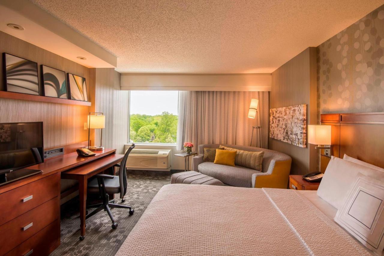 Hotel Courtyard By Marriott Bethesda Chevy Chase Esterno foto