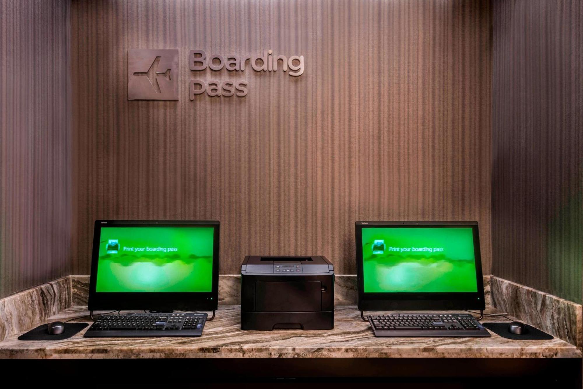 Hotel Courtyard By Marriott Bethesda Chevy Chase Esterno foto