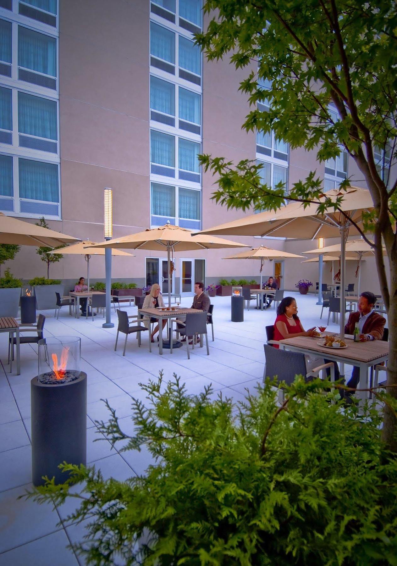 Hotel Courtyard By Marriott Bethesda Chevy Chase Esterno foto